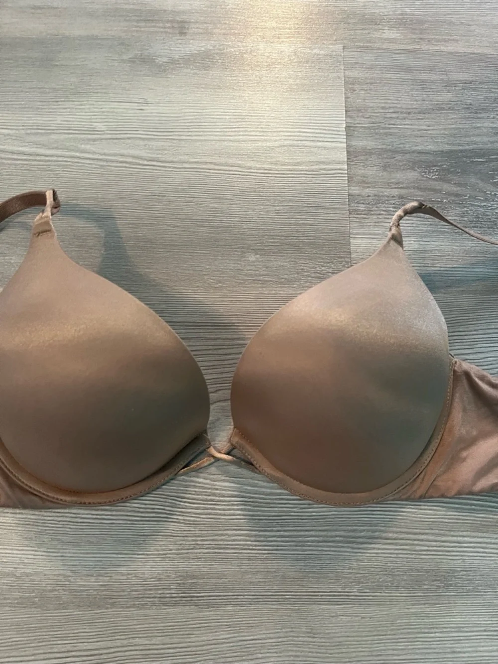 Victoria's Secret Bombshell Plunge Nude Bra size 34C - Picture 5 of 7